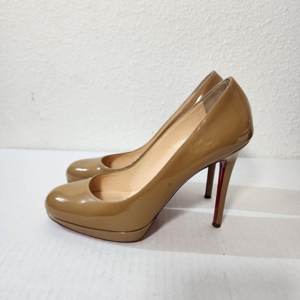 I.AM.GIA Glossy Tan Heels